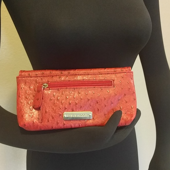 Steve Madden Clutch! NEVER USED. - Picture 2 of 8